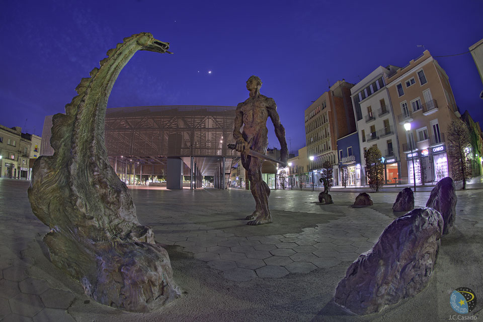 29 febrero 2012: La Luna, Venus y Júpiter sobre Cataluña