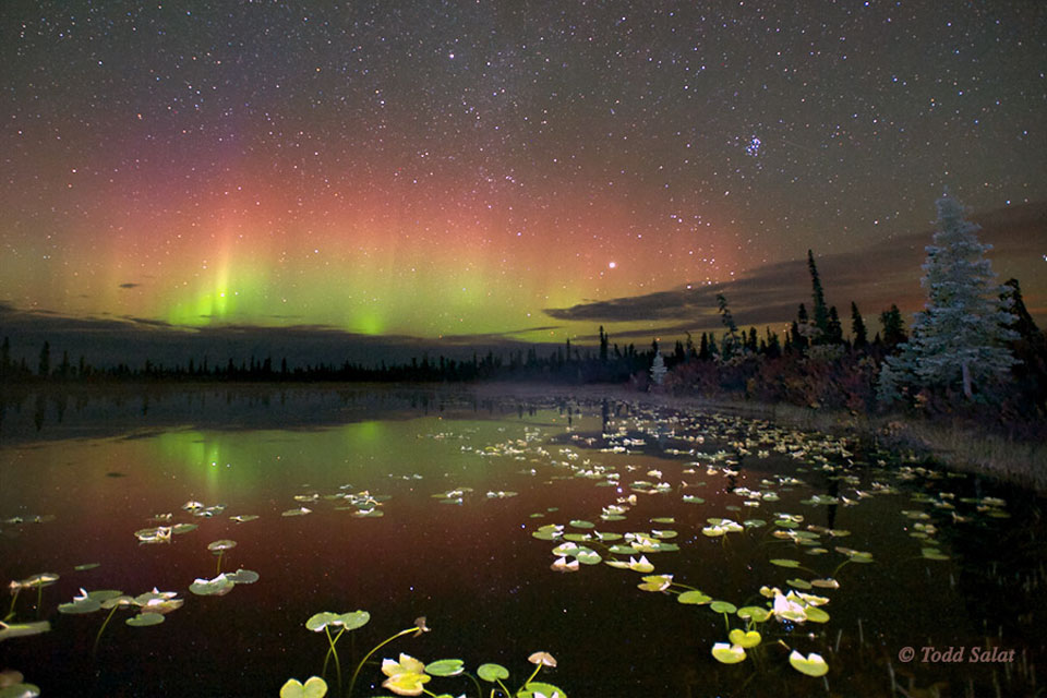 12 de febrero de 2013: Aurora Reflejada sobre Alaska