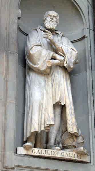 Estatua delante del Uffizi, Florencia Estatua delante del Uffizi, Florencia