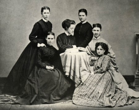 María Mitchell con su familia María Mitchell con su familia