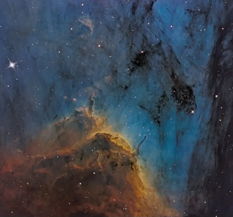 Primer plano de la nebulosa del Pelícano