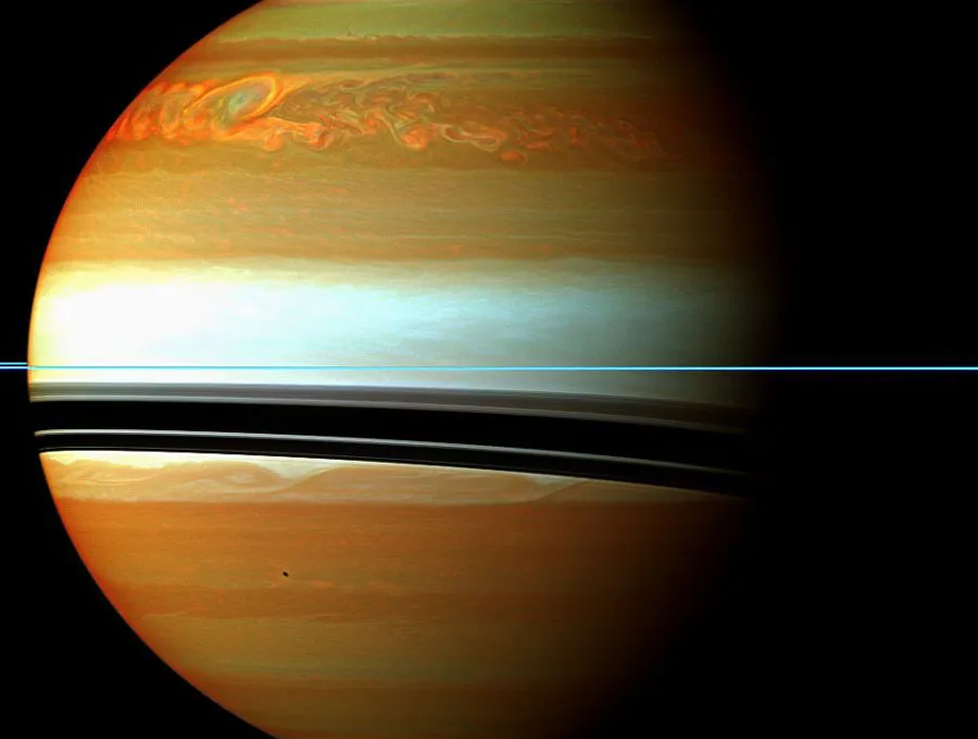 Un violento sistema de tormentas en Saturno