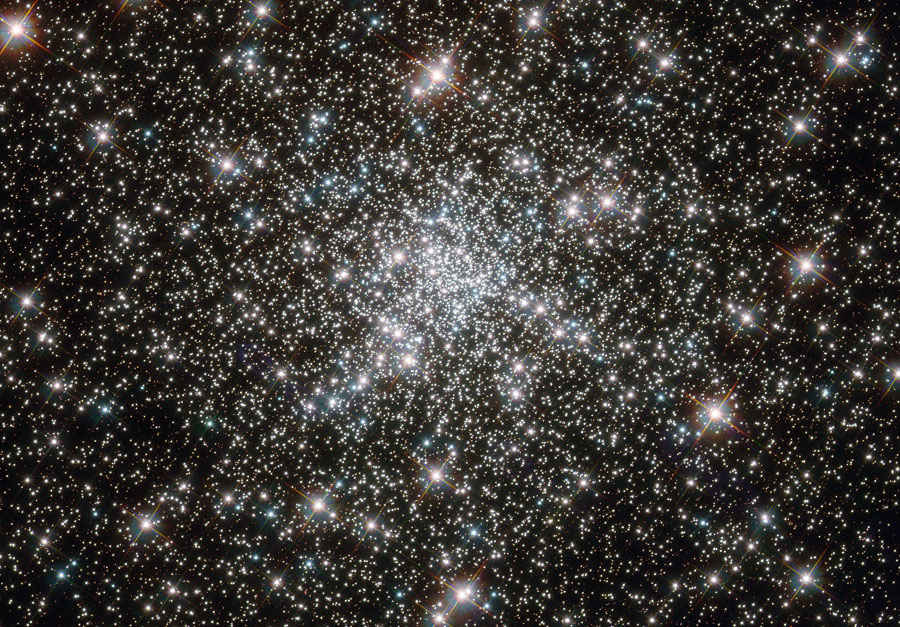 En el corazón de NGC 6752