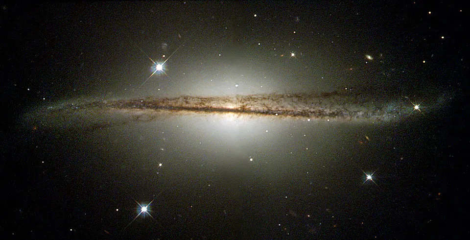 El disco alabeado de la galaxia espiral ESO 510-13