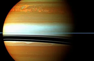 Un Sistema Tormentoso Rabioso en Saturno