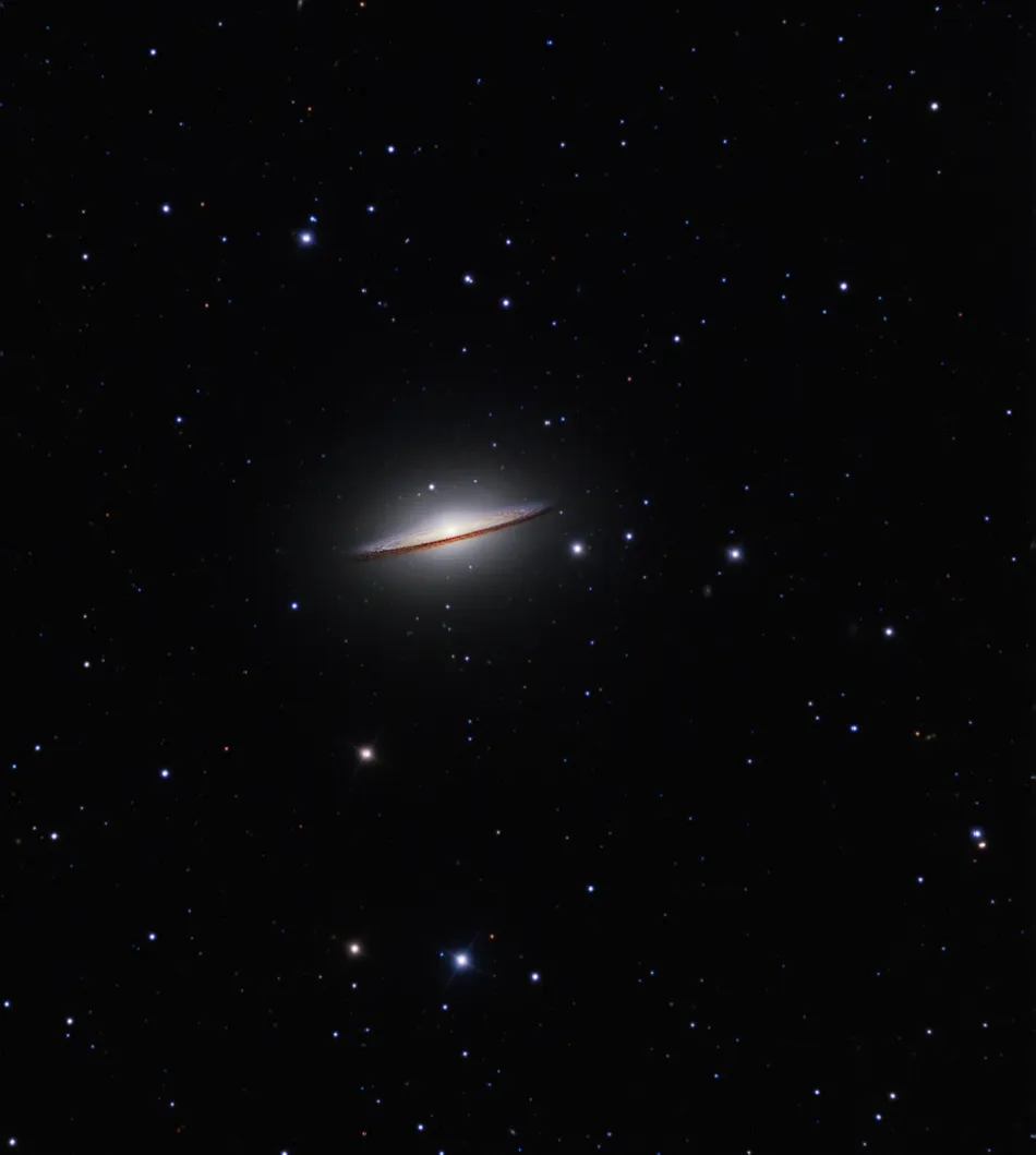 15 de julio de 2013: La Galaxia del Sombrero desde el Hale