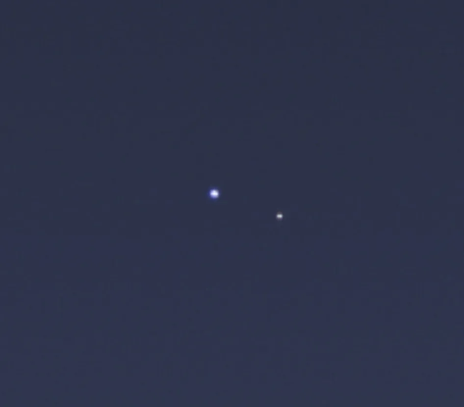 22 de julio de 2013: La Tierra y la Luna desde Saturno